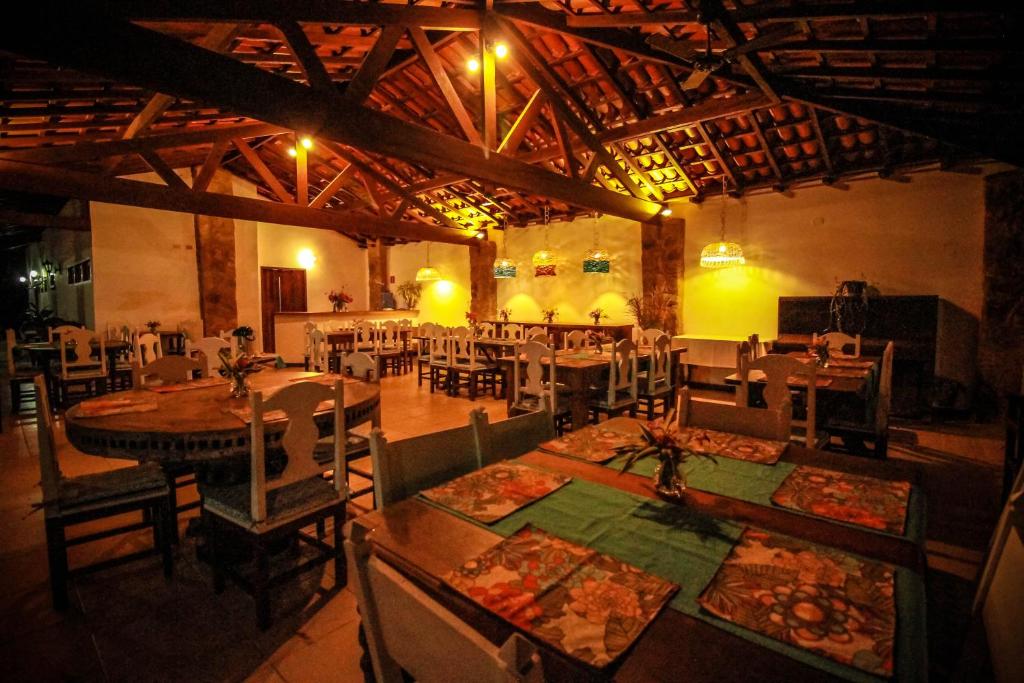 Restaurace v ubytování Pousada Chácara Das Acácias