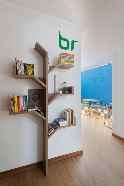  Br Hostel