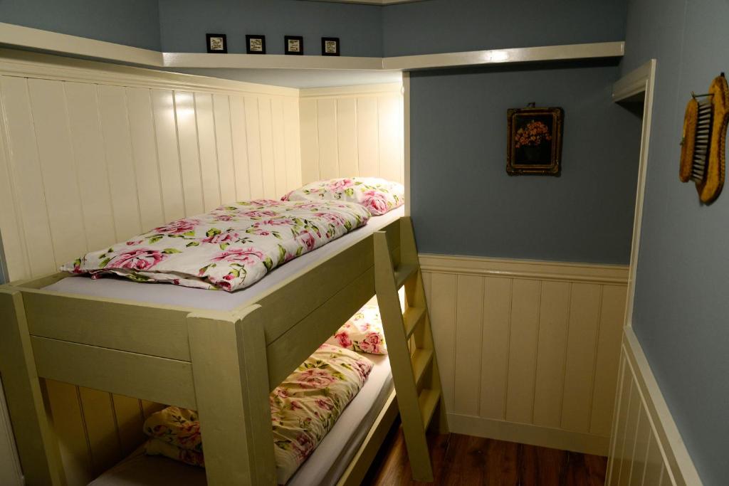 シンペルフェルトにあるAnno1905の小さなお部屋で、二段ベッド1組が備わります。