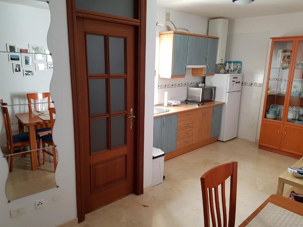 Kuchyň nebo kuchyňský kout v ubytování Apartamento San Sebastián de la Gomera