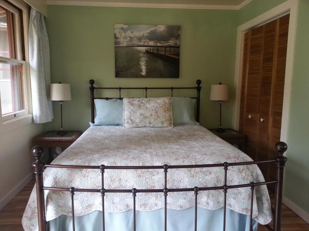 China Creek Cottages - Deluxe Queen Studio
