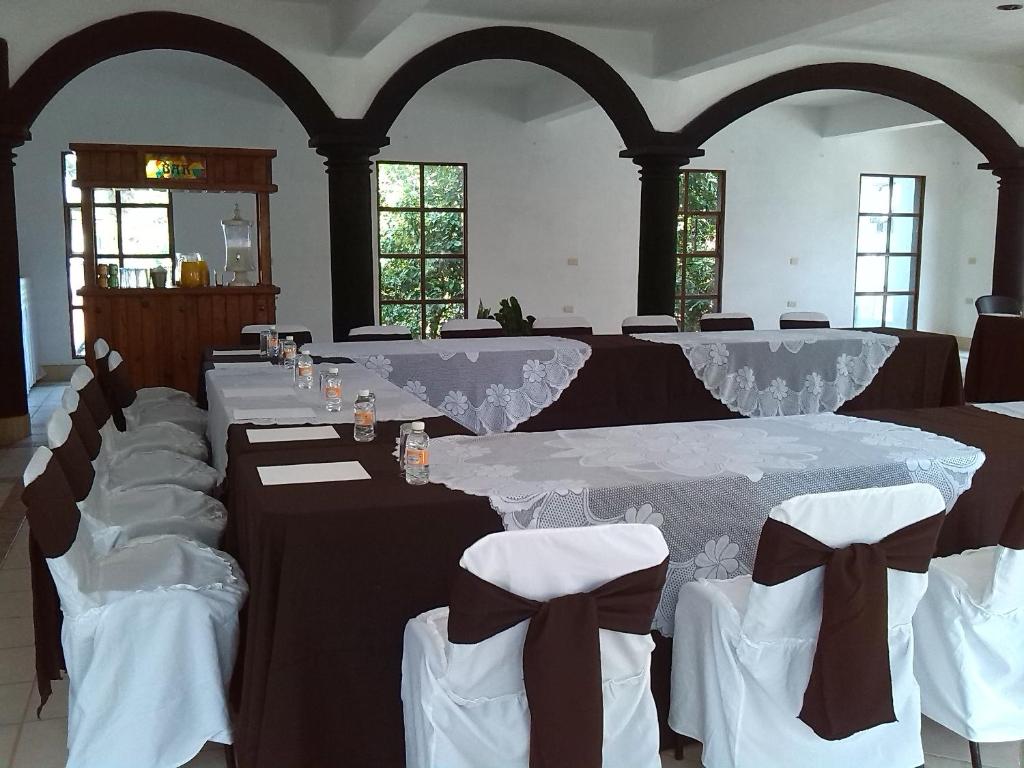 Posezení v ubytování Hotel Hacienda Xico Inn