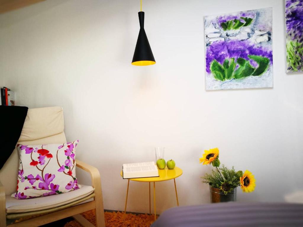 Galeriebild der Unterkunft cres art studio kuning apartment in Cres