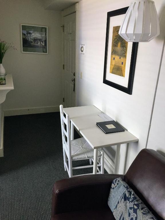 Pilgrim House photo