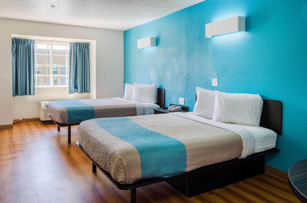 Motel 6-Mobile, AL - 豪华大号床间 - 带两张大号床 - 禁烟