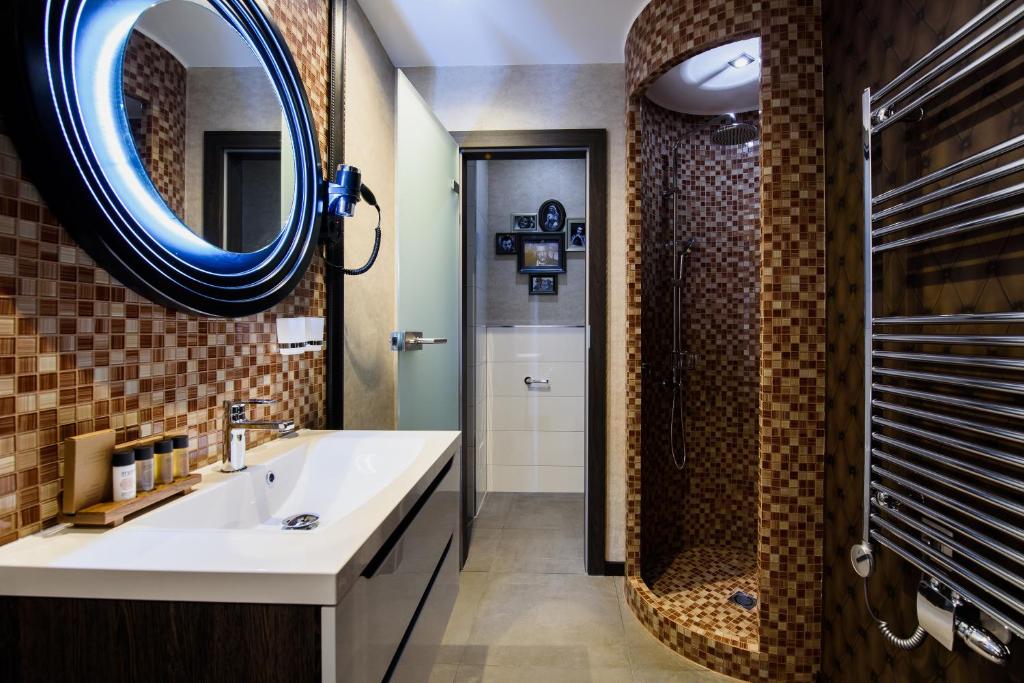 Koupelna v ubytování RQ Boutique & Unique Hotel