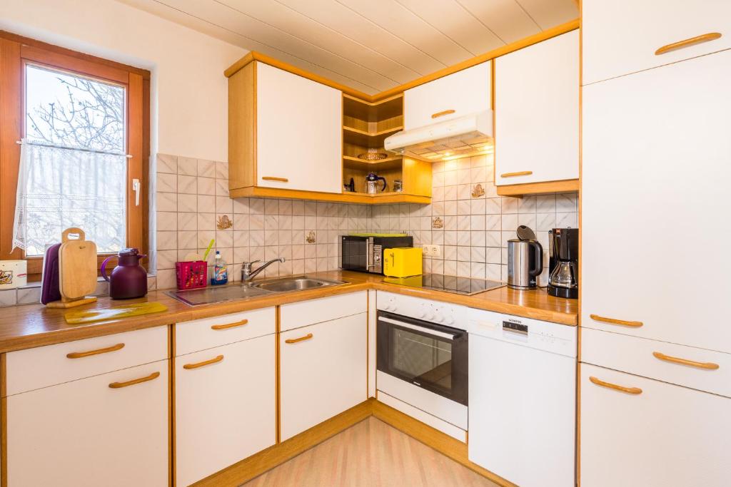 Köök või kööginurk majutusasutuses Haus Margit