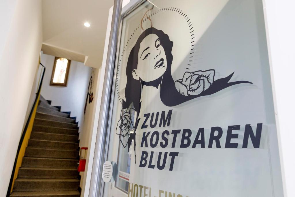 KONCEPT HOTEL Zum Kostbaren Blut - Resim 18