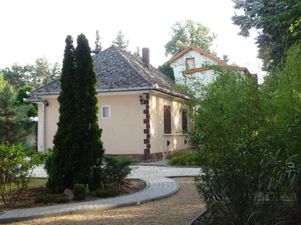 Vonkajšia záhrada v ubytovaní BALATON ART Apartman