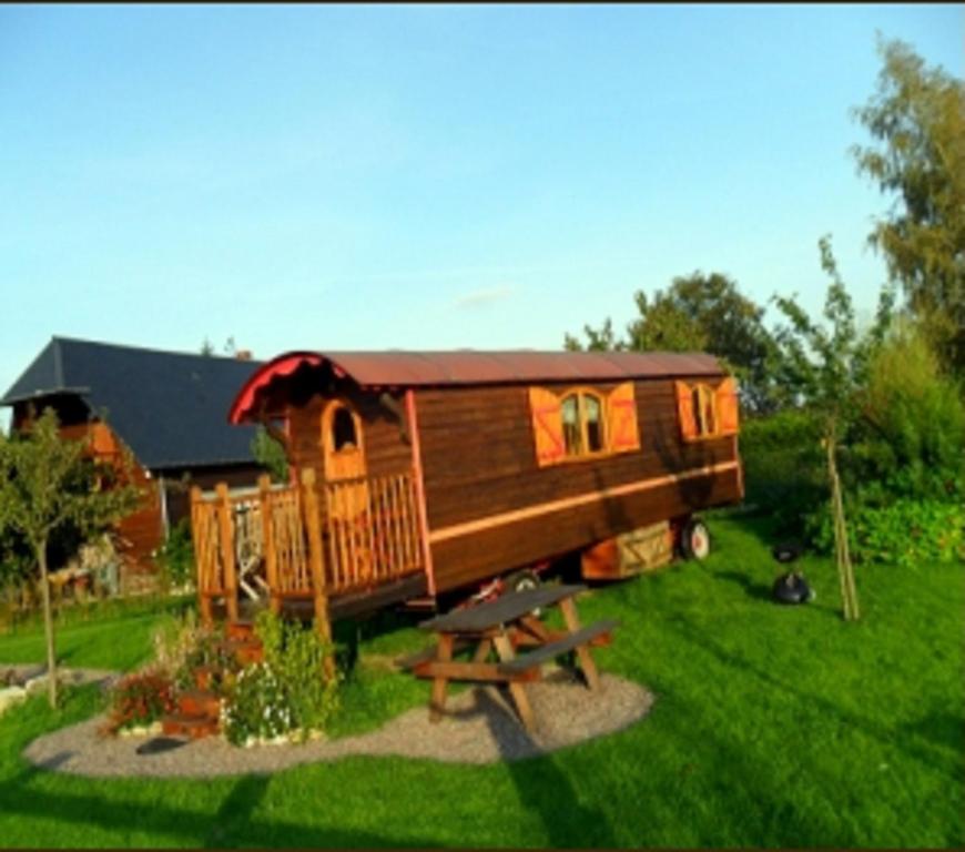 La Roulotte du Verger - Caravane En Bois