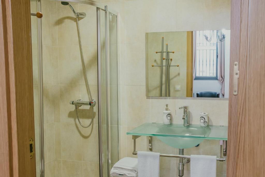 Un baño de Ronda Navarra by Valdesierra