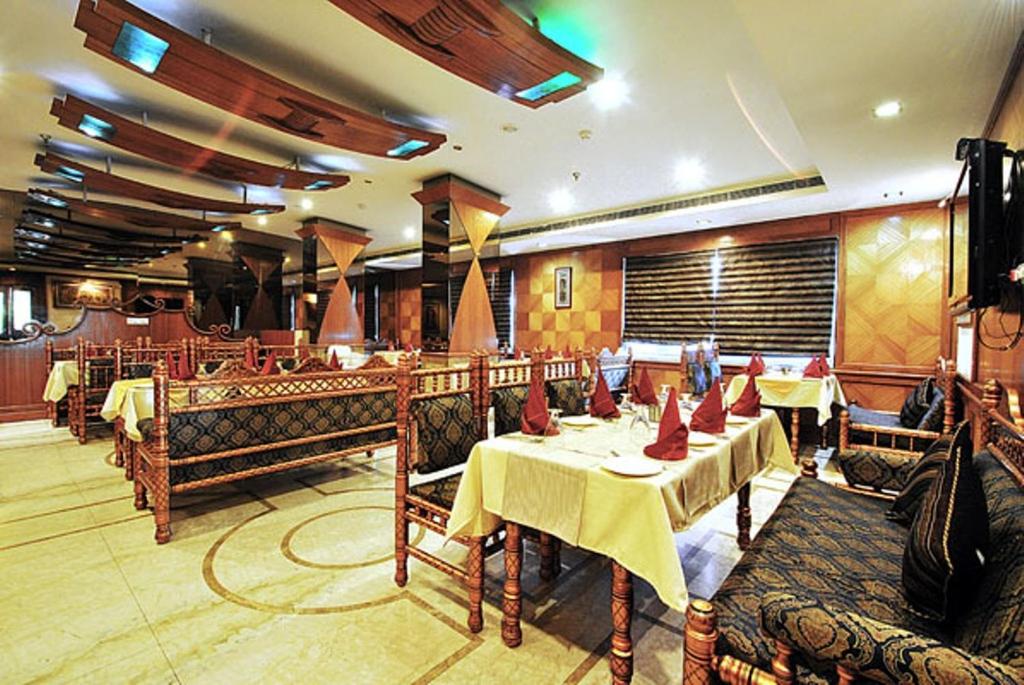 Restaurace v ubytování Hotel Zeeras