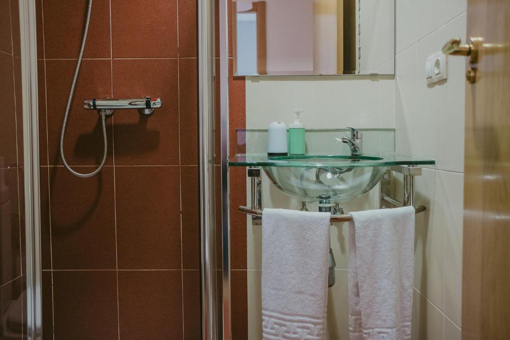 Un baño de Ronda Navarra by Valdesierra