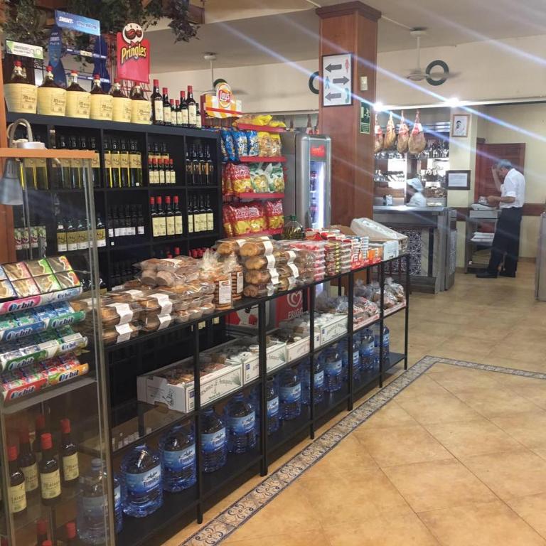 Supermarket alebo iný obchod pri penzióne alebo v okolí