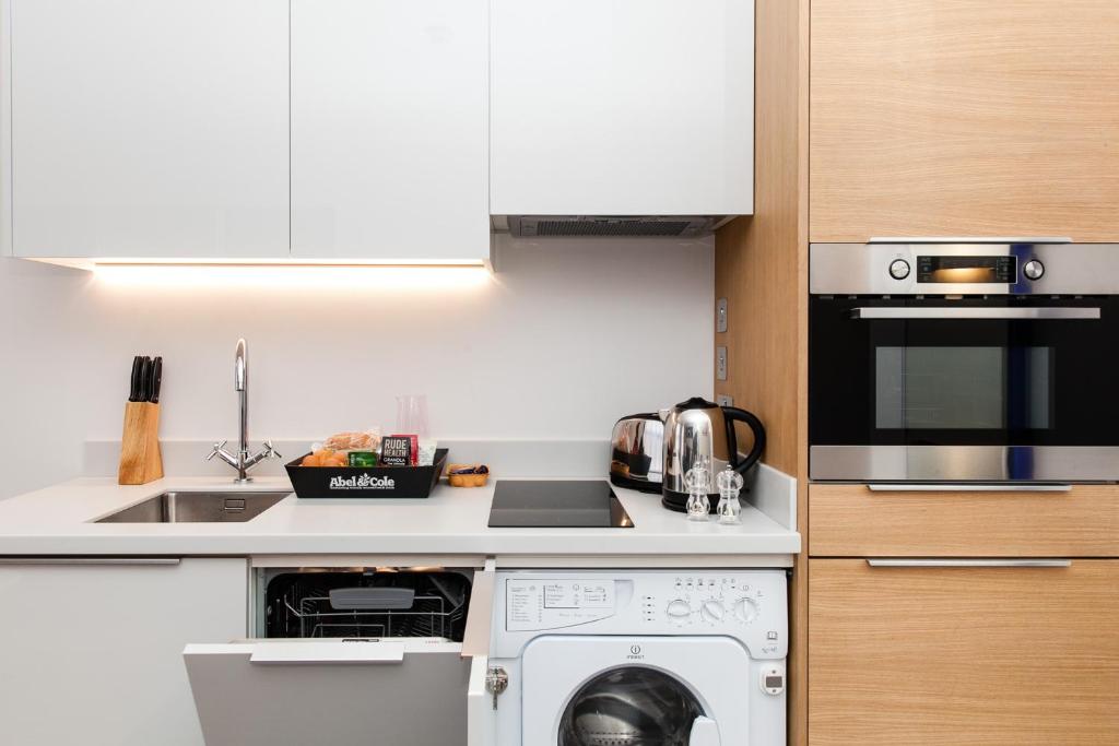 Rockwell East-Tower Bridge - Resim 37