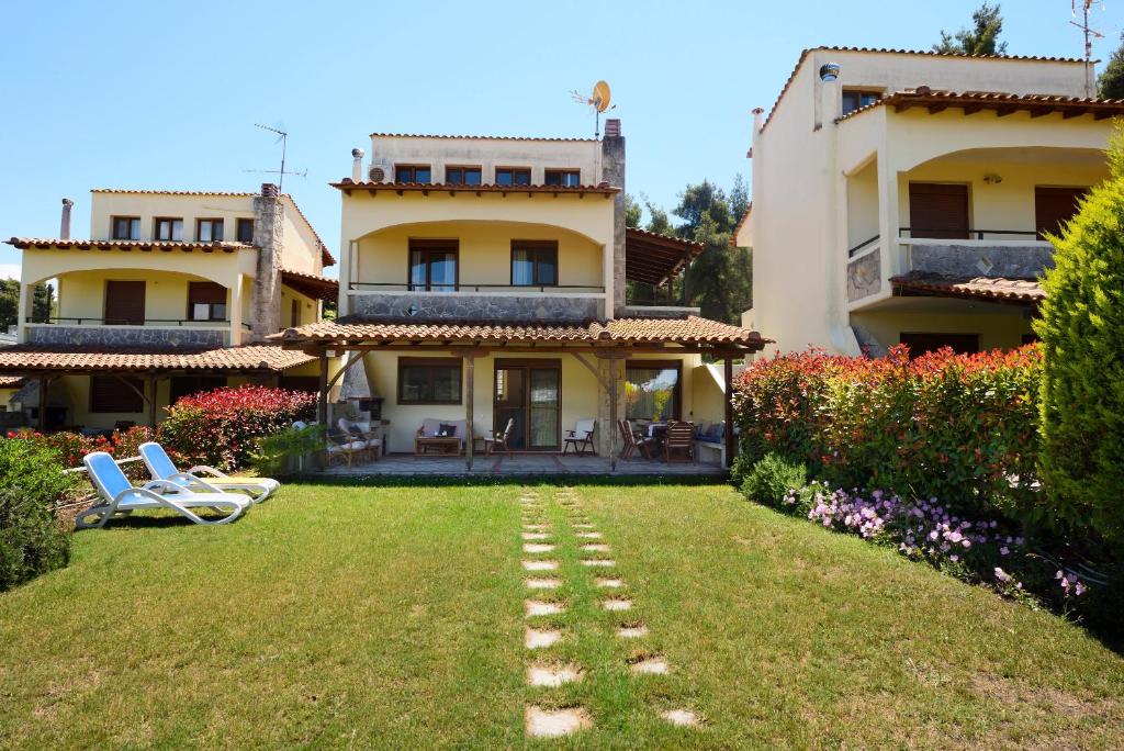 Zahrada ubytování Sani Beach Villa