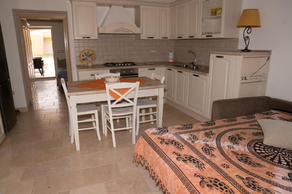 A kitchen or kitchenette at Casa Jacqueline al borgo