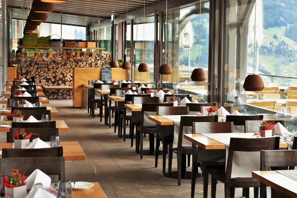 Restaurace v ubytování The Alpina Mountain Resort