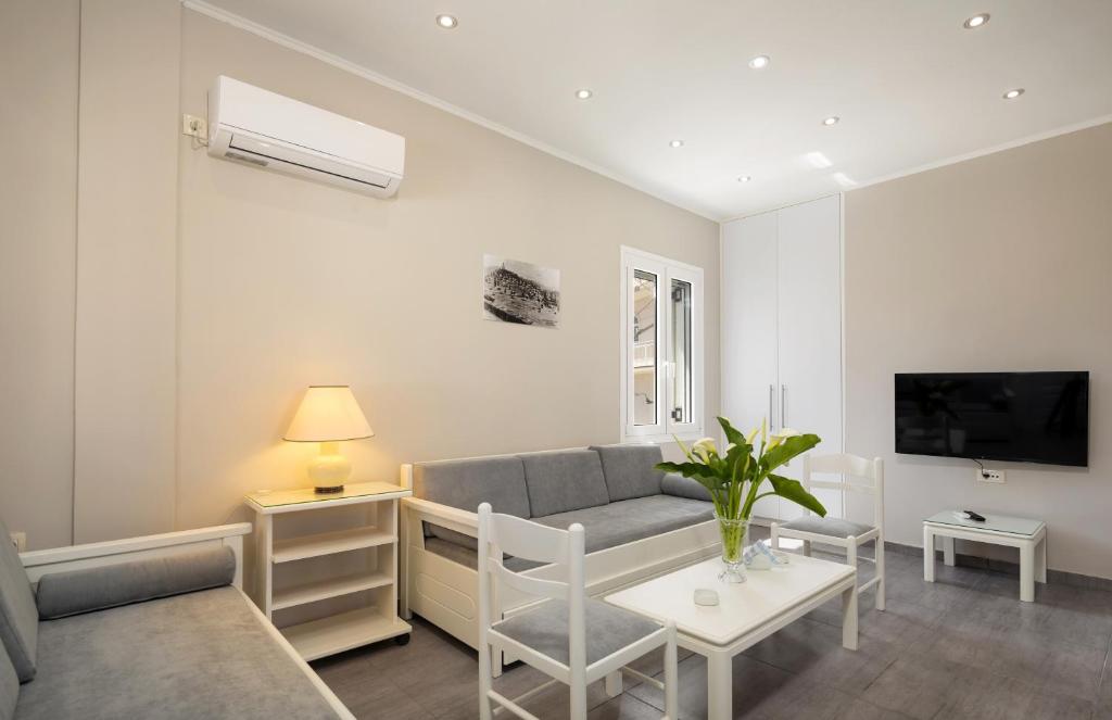 Televízia a/alebo spoločenská miestnosť v ubytovaní Demargia Villa C - Loft Apartment in Zakynthos Town