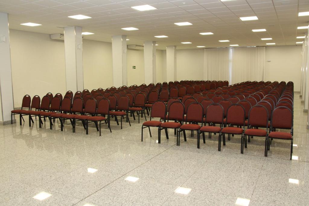  Ramada Hotel & Suites Lagoa Santa By Wyndham