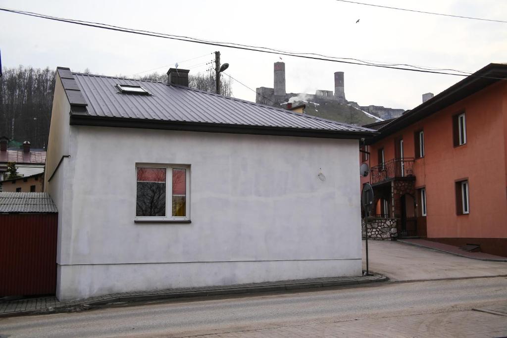 Budynek, w którym mieści się kwatera prywatna