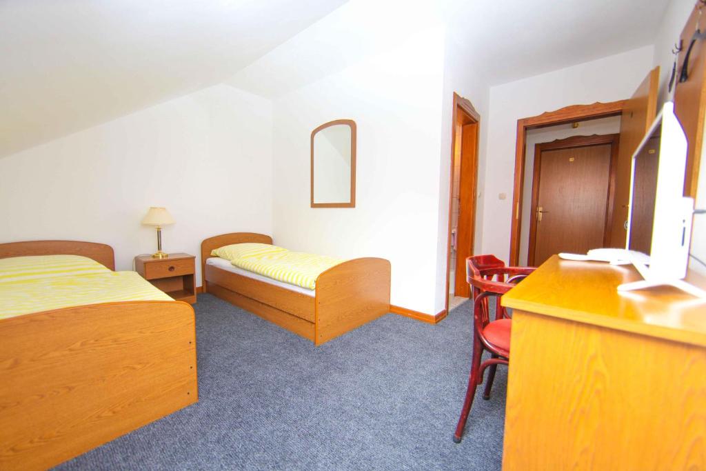 Hard Rock Rooms for two - Habitación Gemela Con Baño Privado