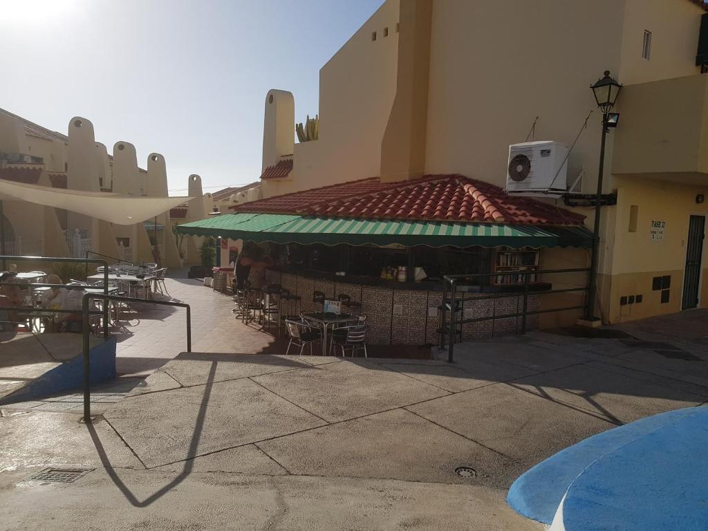 Kép Sunny pool view & Airco apartament Symon Mareverde szállásáról Adejében a galériában