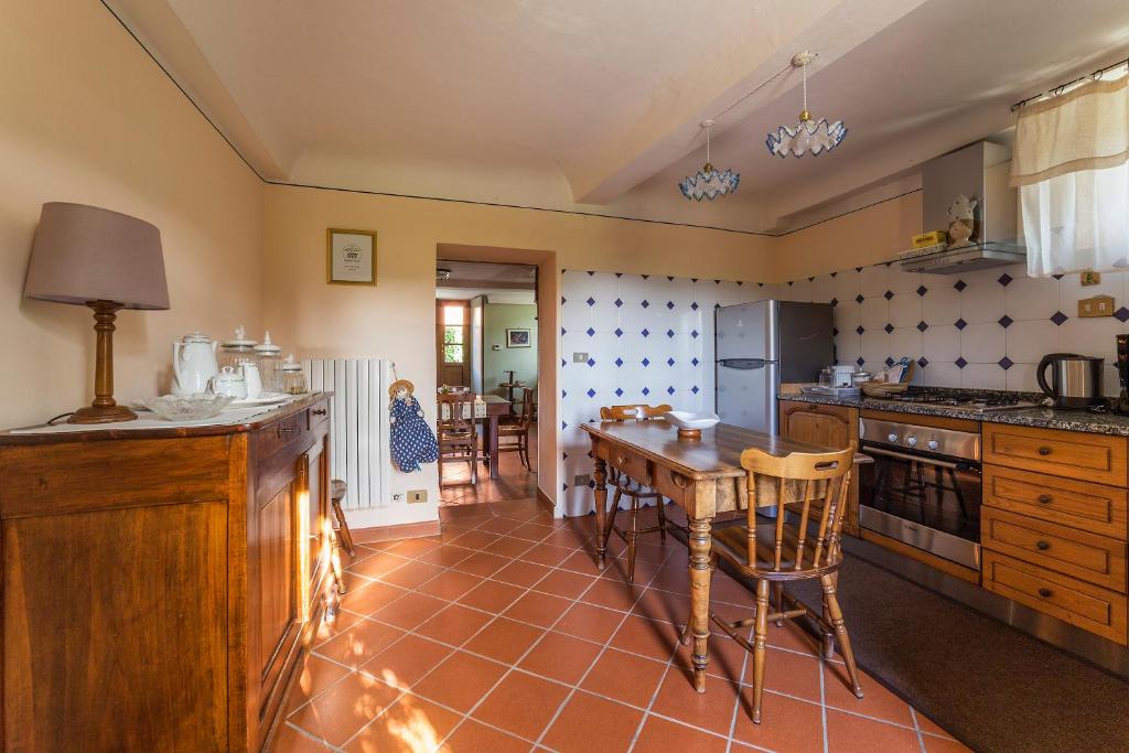 Kuchyň nebo kuchyňský kout v ubytování Villa Orsolini