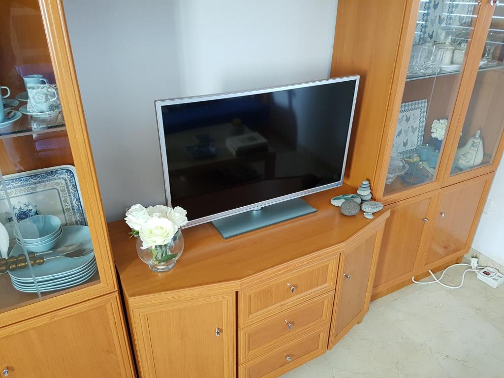 TV a/nebo společenská místnost v ubytování Apartamento San Sebastián de la Gomera