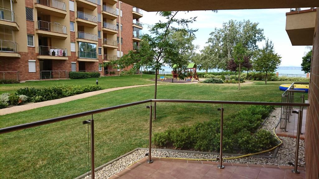 Zahrada ubytování Galerius Golden Beach Apartment