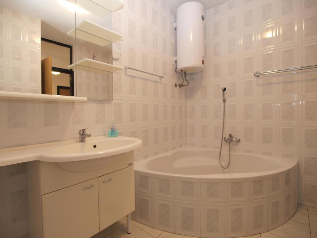 Zdjęcie z galerii obiektu Apartment Dean 1595 w Fažanie
