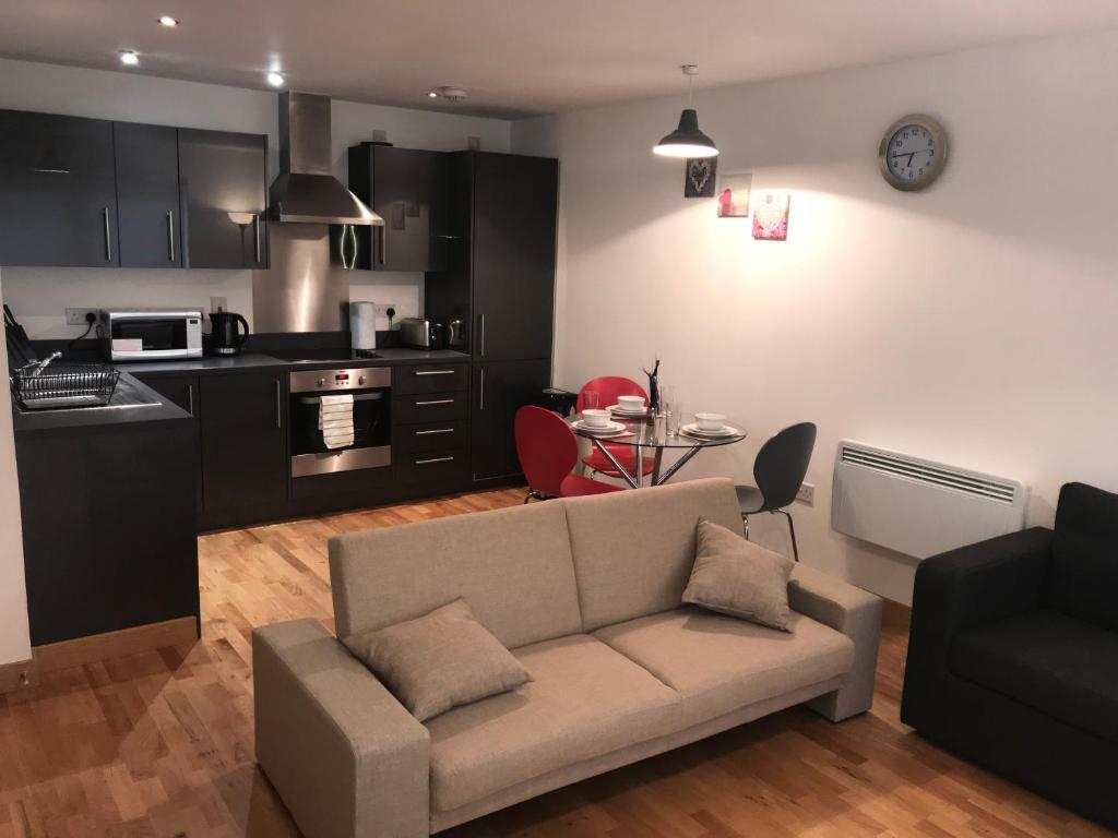 Jo Morello Apartment - City Centre luxury flat (sleeps 6)