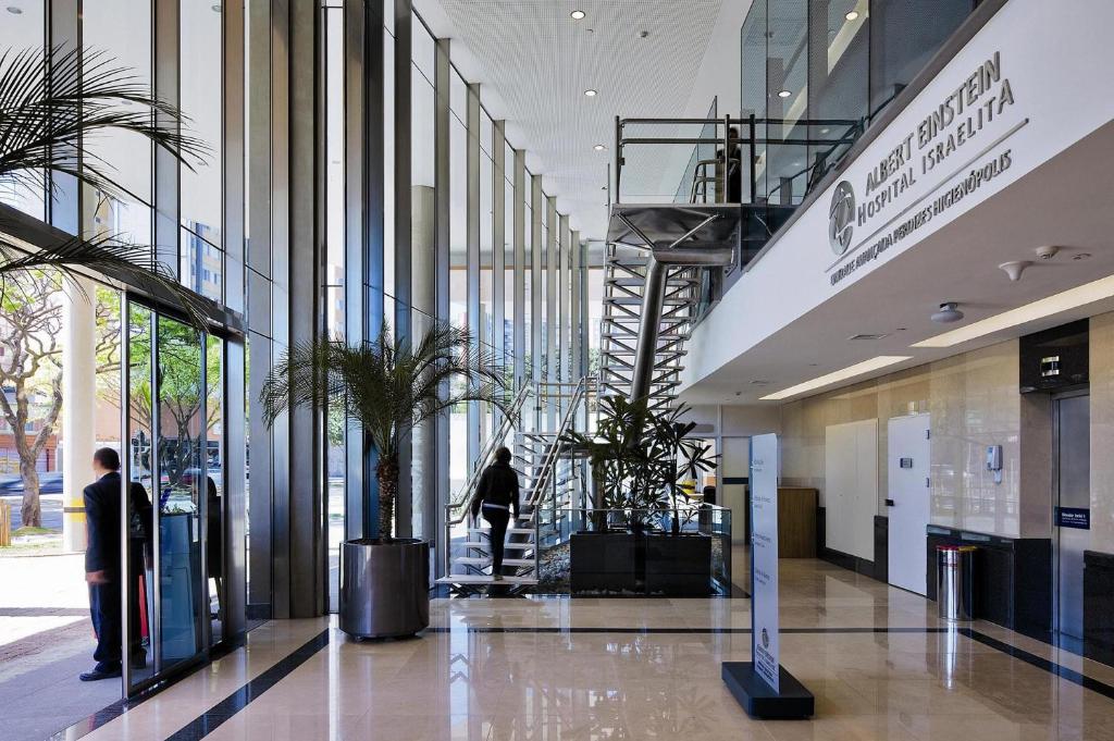  Menara Morumbi Einstein