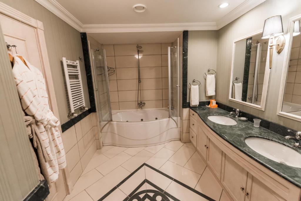 Karinna Hotel Convention Center & Spa Luxury - Full Board Plus - Deluxe Senior Suite