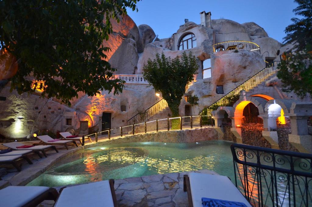 Bazén v ubytování Cappadocia Gamirasu Cave Hotel nebo v jeho okolí
