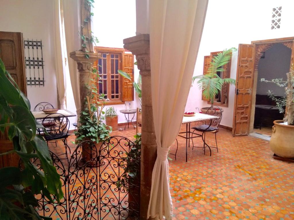 Un lugar para sentarse en Riad El Bir