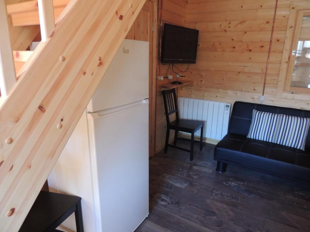 A seating area at Càmping l'Alguer