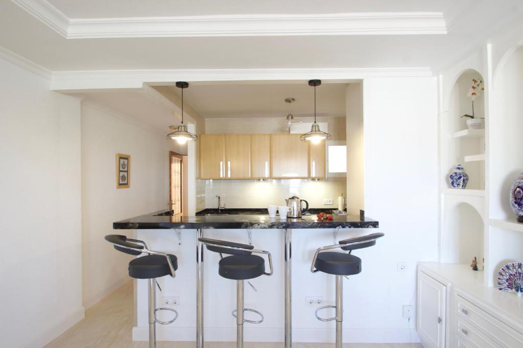 Kuchnia lub aneks kuchenny w obiekcie R&E apartment