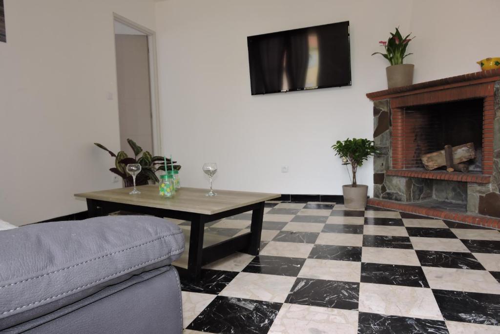 Le Clos Des Orangers - Apartamento Con Terraza