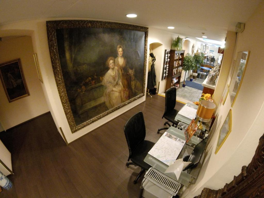 Oaspeți care stau la Hotel Pension Excellence