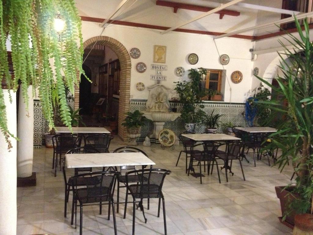 Restaurace v ubytování Hostal la Fuente