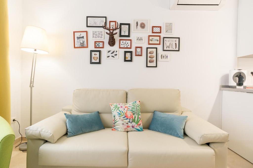 Posedenie v ubytovaní Homemalaga Álamos Luxury