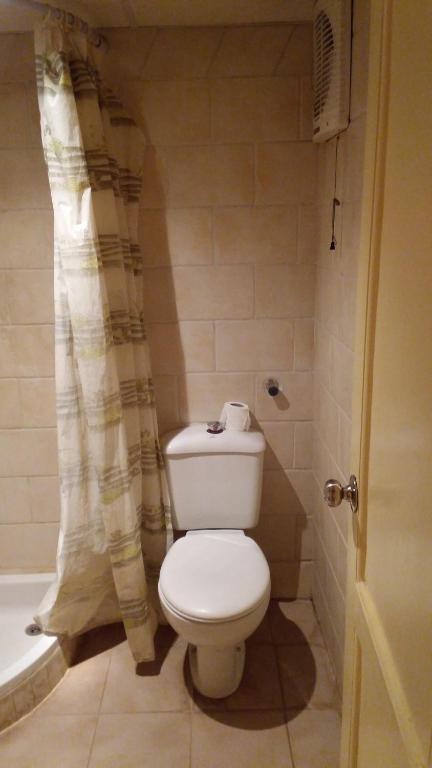 Koupelna v ubytování Applicators Hotel