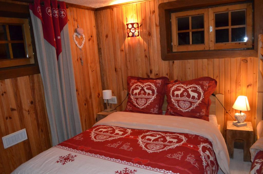 Postel nebo postele na pokoji v ubytování Rev2chalet