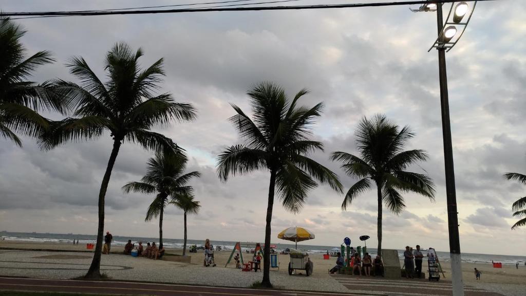  guaica - otima localização 05 pessoas - 200 mts da praia