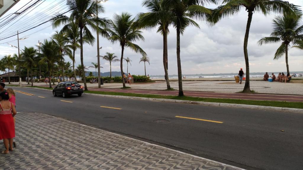  guaica - otima localização 05 pessoas - 200 mts da praia