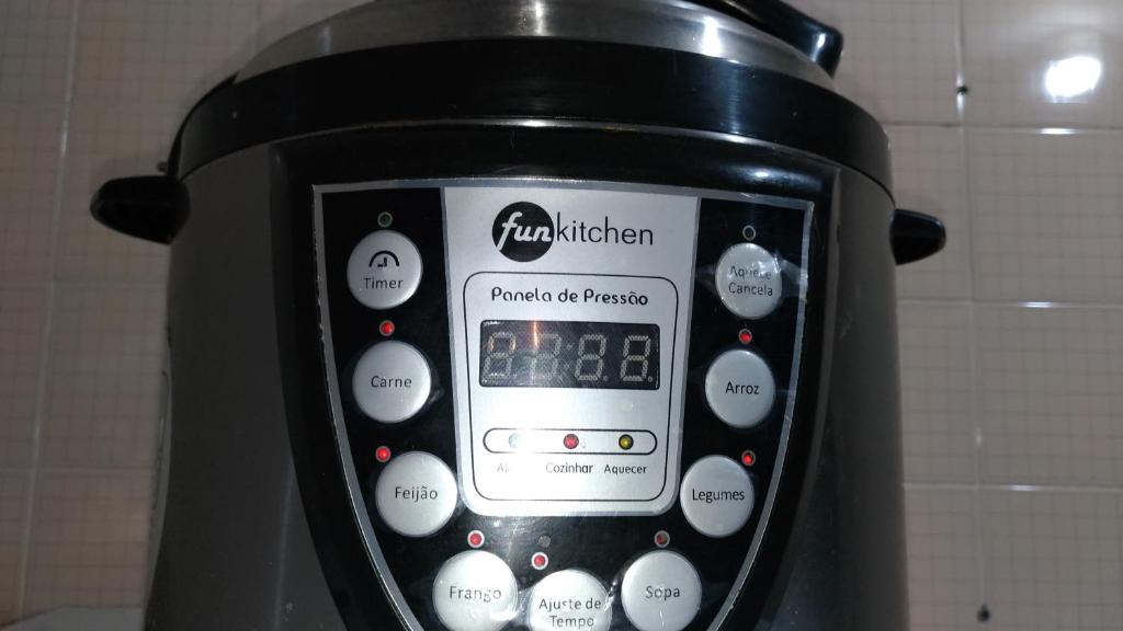  guaica - otima localização 05 pessoas - 200 mts da praia