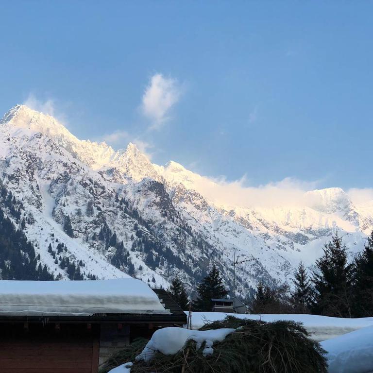 Widok na góry z tego hotelu