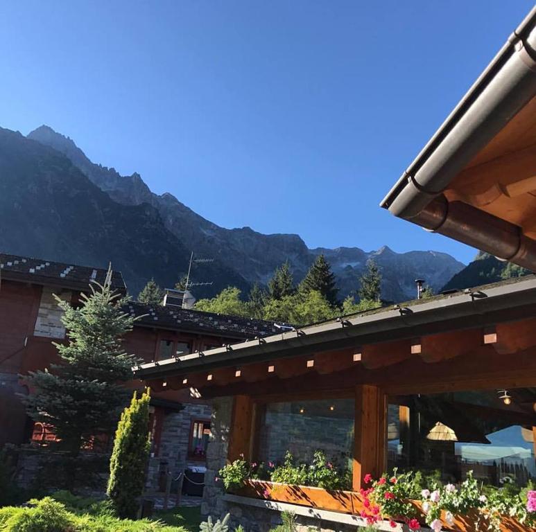 Widok na góry z tego hotelu
