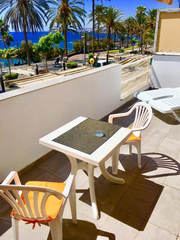 Beachfront Studio Las Americas, Playa de las Americas ...